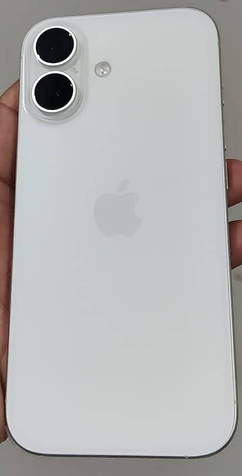 Apple iPhone 17 0