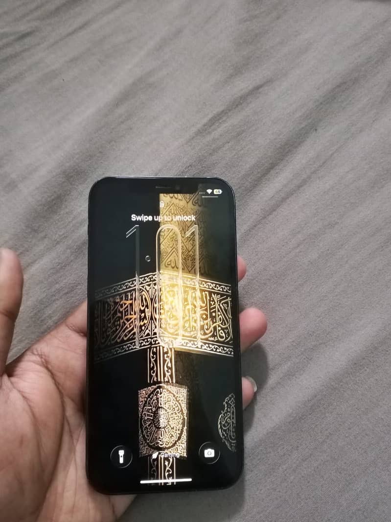 Apple iPhone 12 1