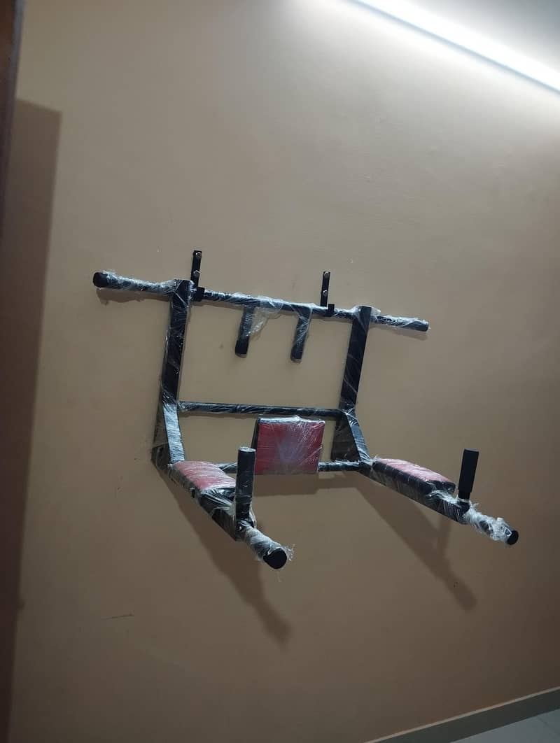 Pull Up Bar NEW 0