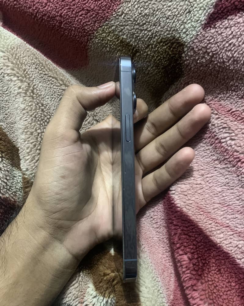 Apple iPhone 13 Pro 3
