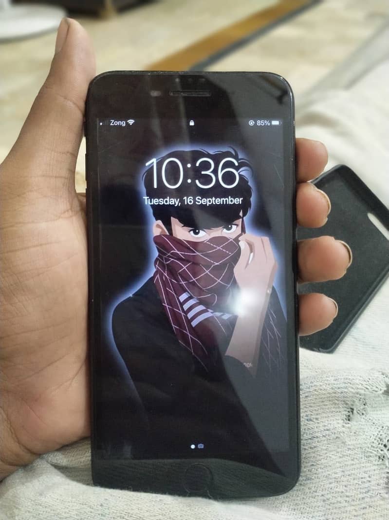 Apple iPhone 7 Plus 0
