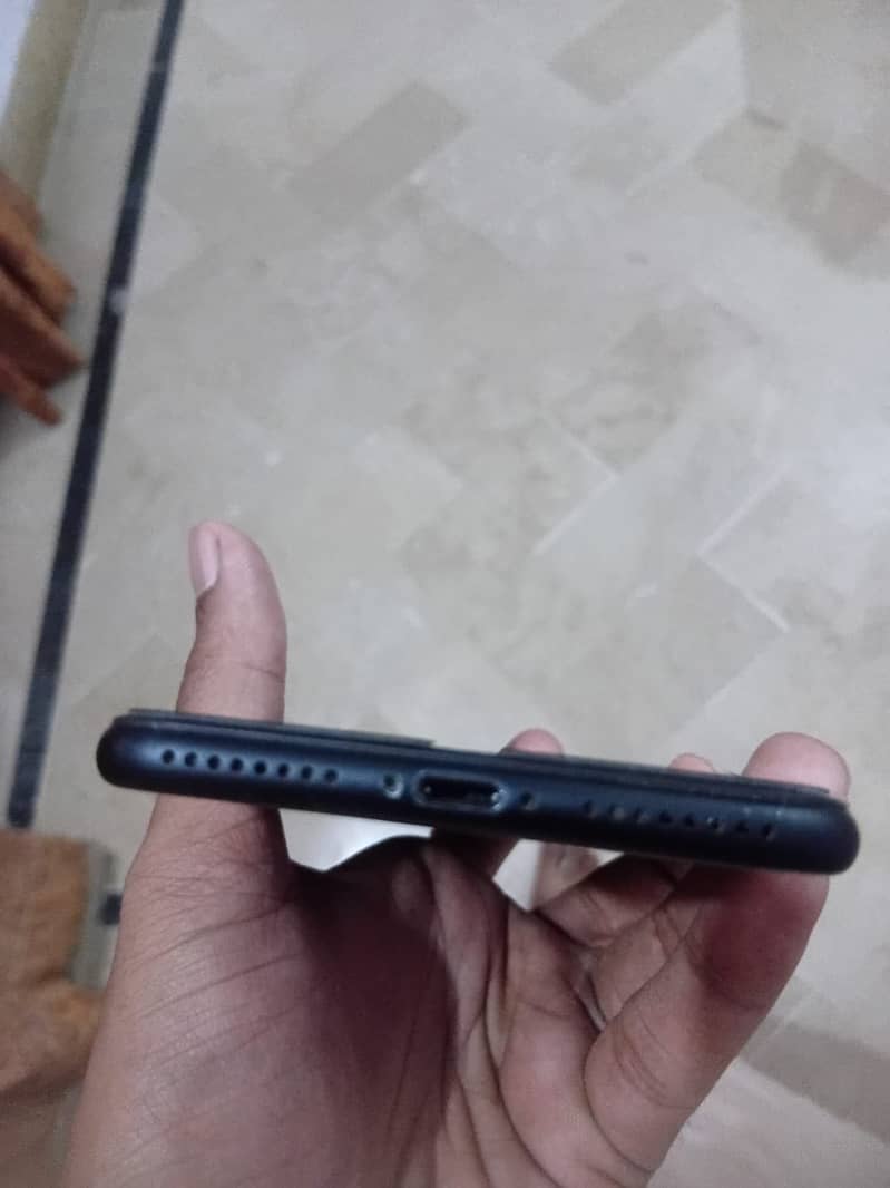 Apple iPhone 7 Plus 1