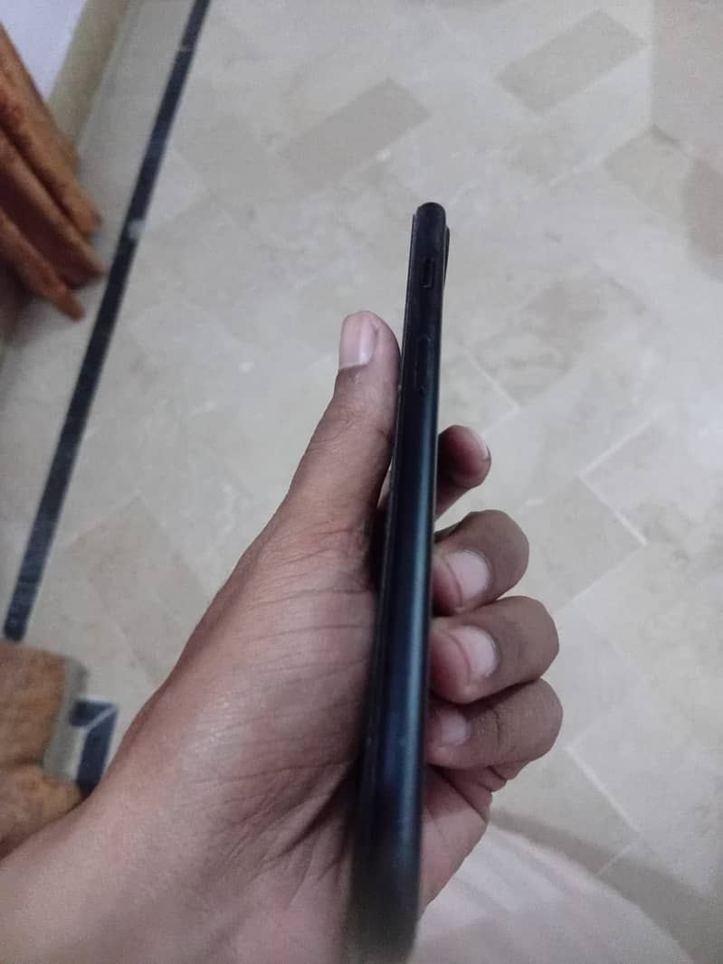Apple iPhone 7 Plus 4