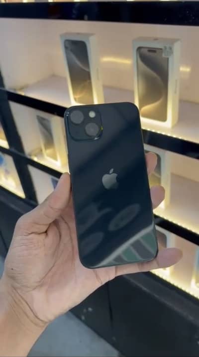 Apple iPhone 13