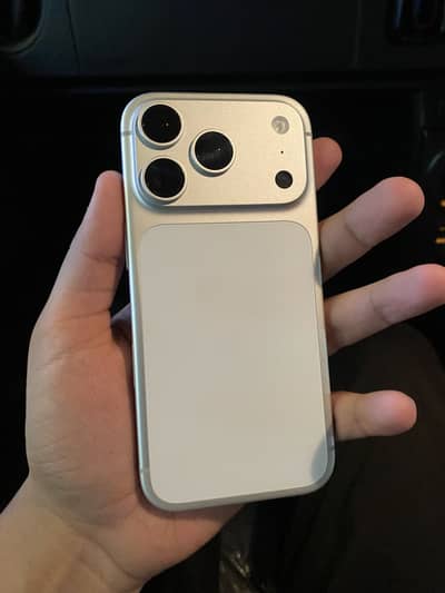 iPhone 17 Pro jv