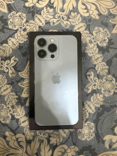 Apple iPhone 13 Pro Factory Unlock Sirra Blue!!!