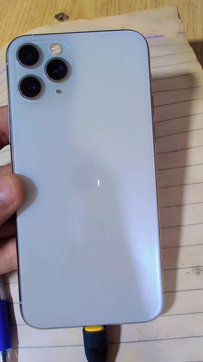 Apple iPhone 11 Pro 1