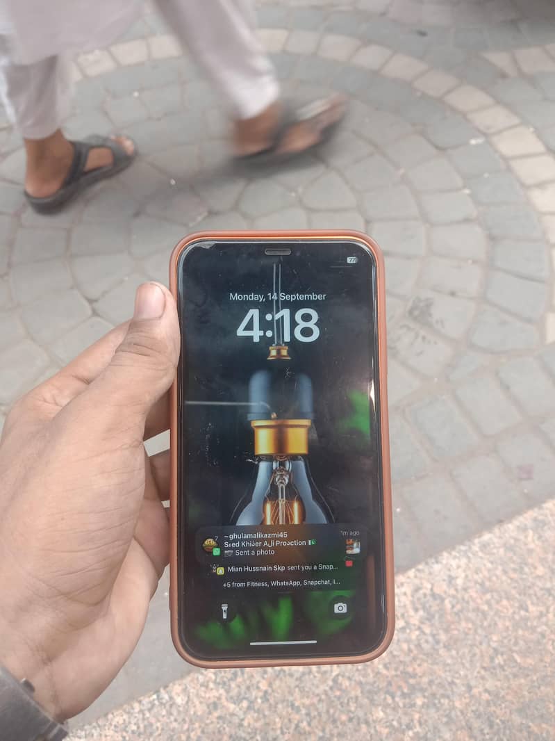 Apple iPhone XR 2