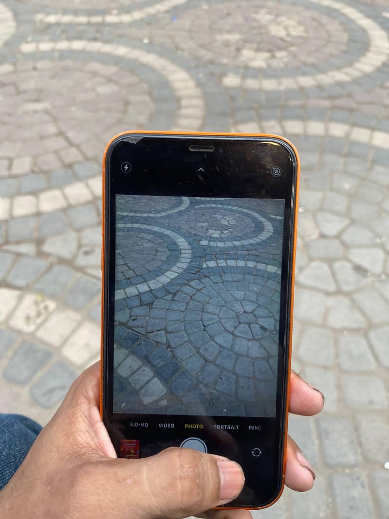 Apple iPhone XR 4