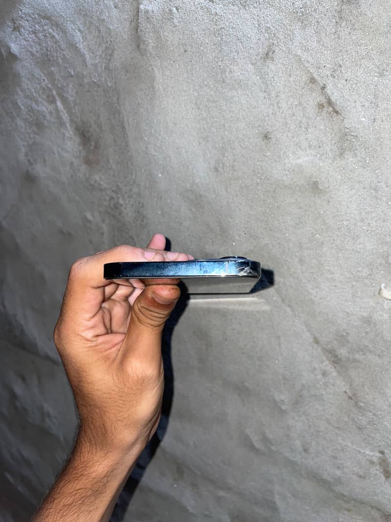Apple iPhone 12 Pro Max 2