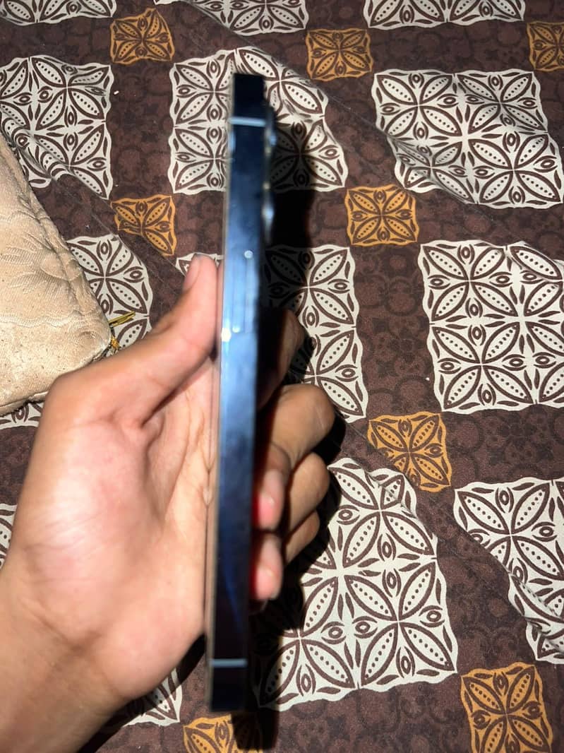 Apple iPhone 13 Pro 3