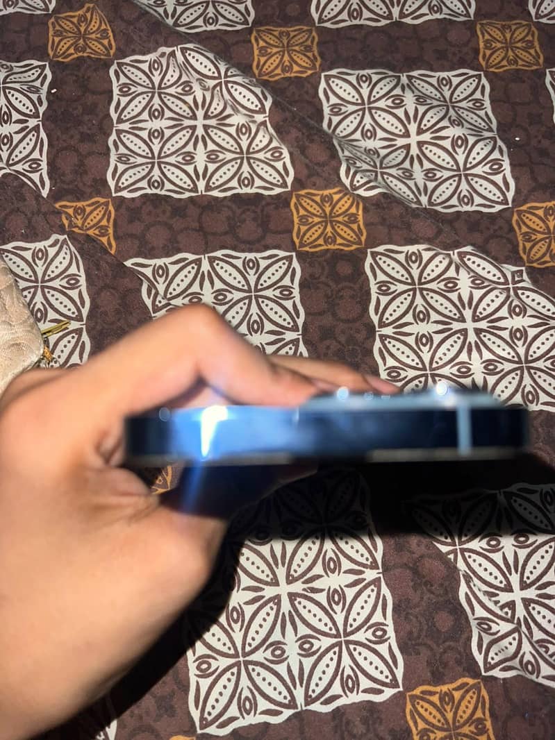 Apple iPhone 13 Pro 6