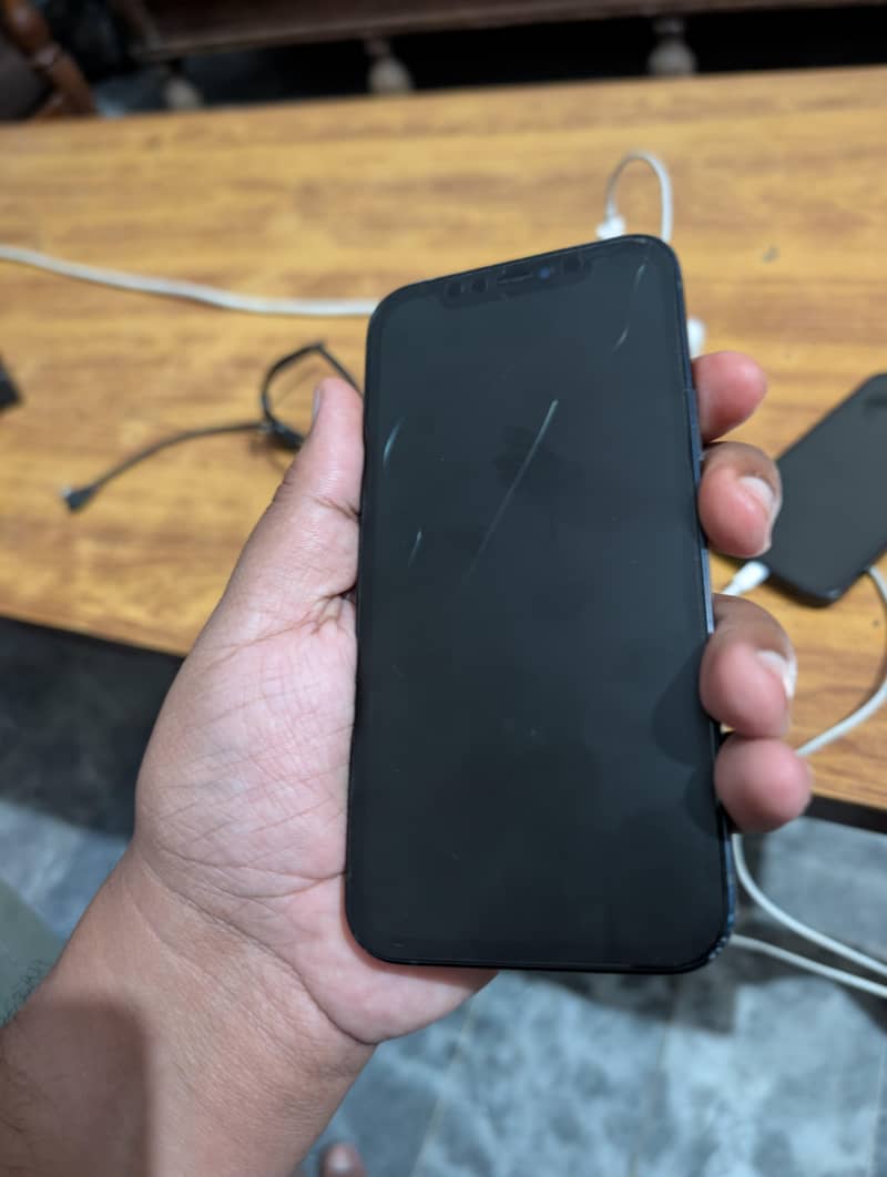 Apple iPhone 12 0