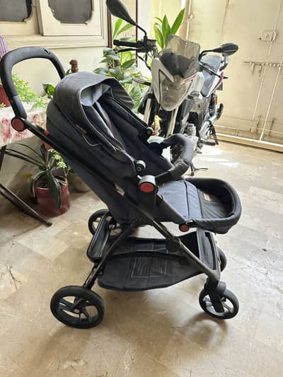 Giggles Baby Stroller / Pram – Reversible Seat | Good Condition