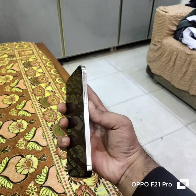 Apple iPhone 12 Pro Max 4