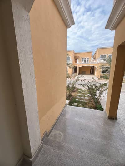 350 Yards Villa neat condition for rent available