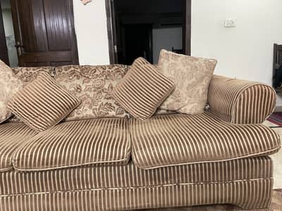 5 seater sofa with good condition