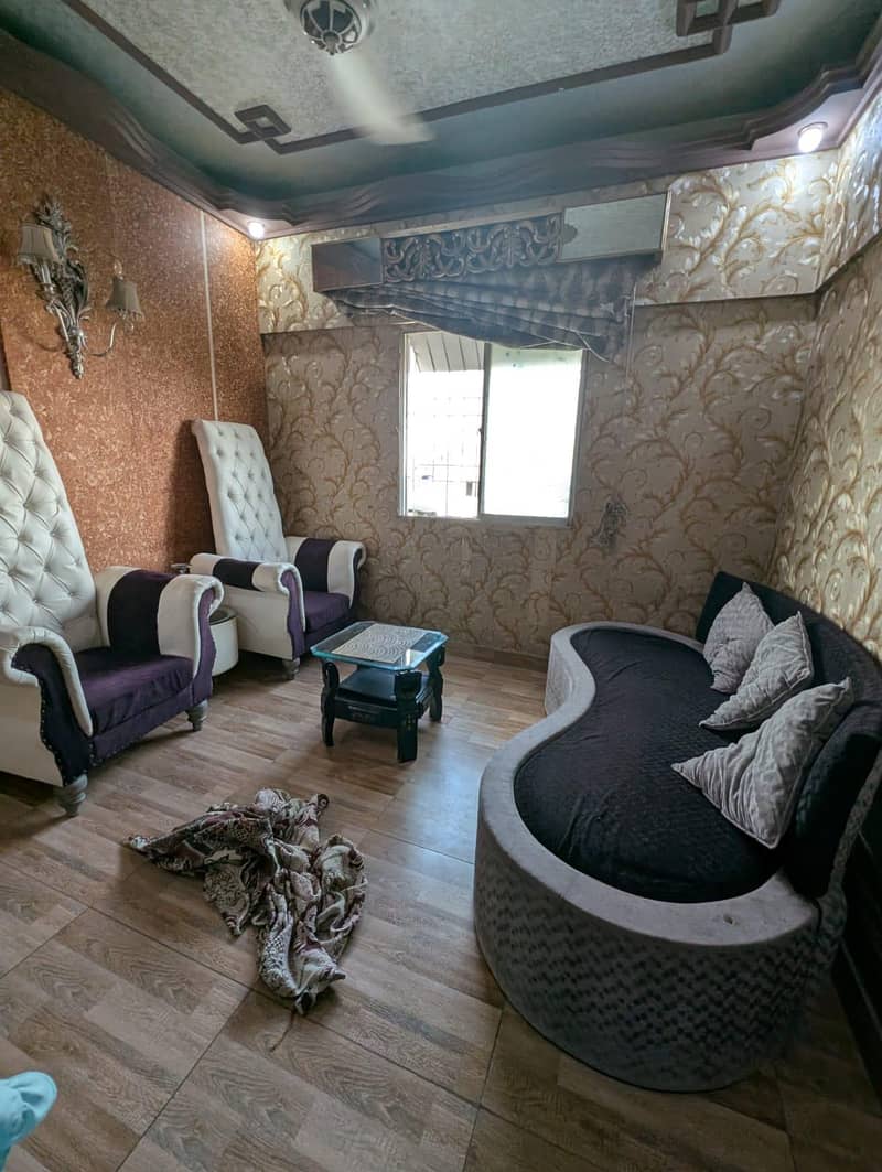 5 seater sofa 0
