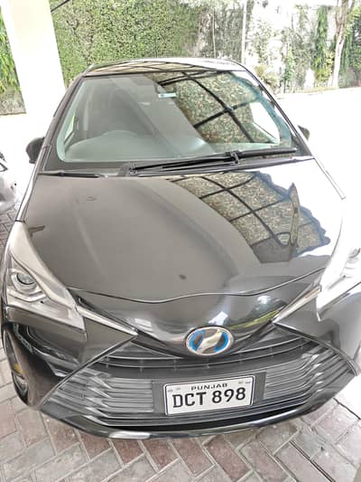 Toyota vitz hybrid