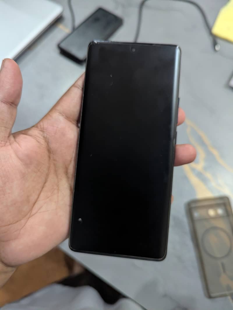 Infinix Note 40 Pro 4