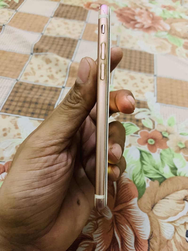 Apple iPhone 7 5