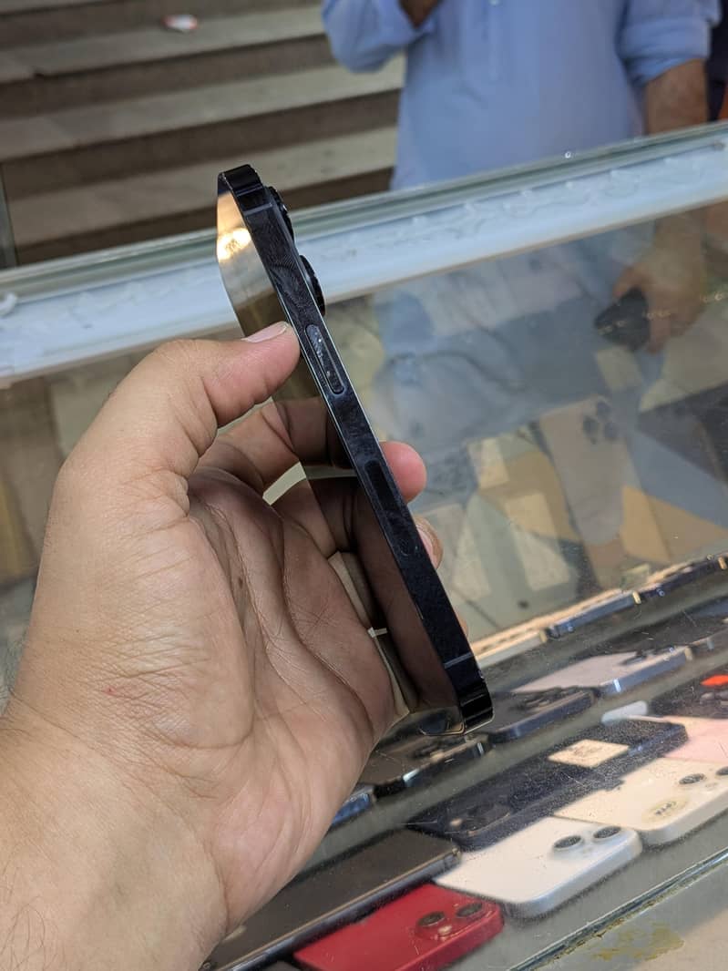 iphone 14 Pro jv 1