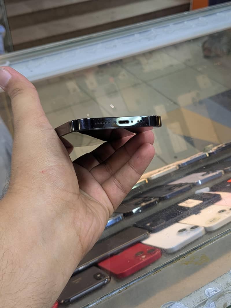 iphone 14 Pro jv 2