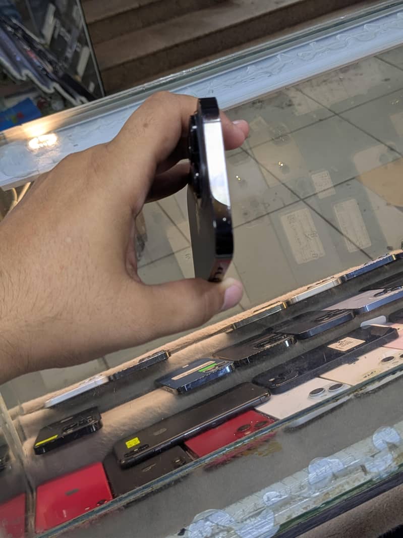 iphone 14 Pro jv 4