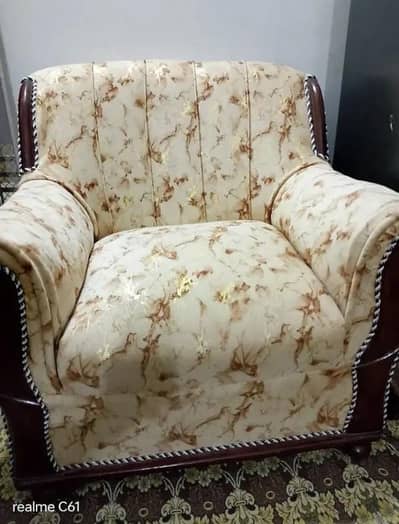 7 seater sofa set with table
