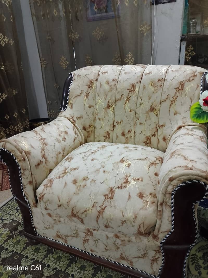 7 seater sofa set with table 4