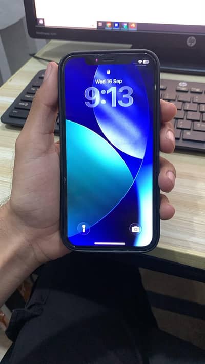 Apple iPhone 12