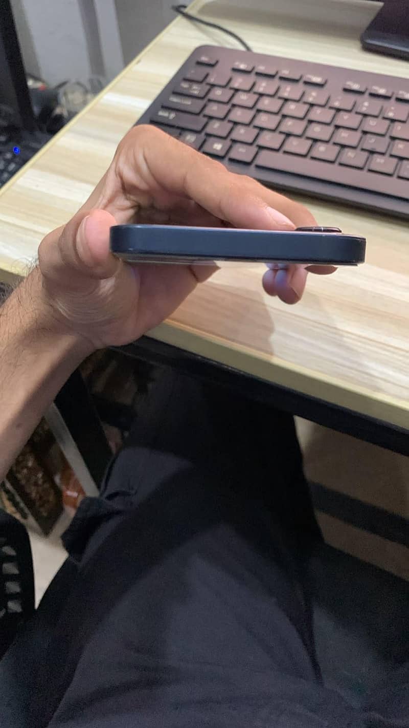 Apple iPhone 12 3