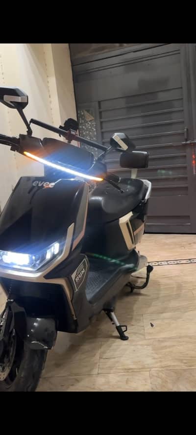 Evee gen z 2024 model