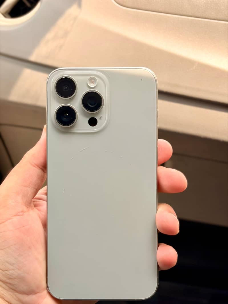 IPHONE 15 PRO MAX 1