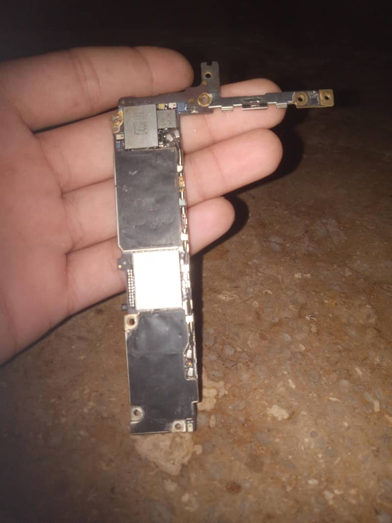 Apple iPhone 6S Plus 1