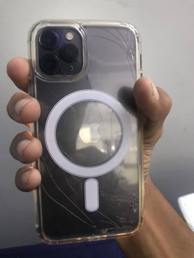 Apple iPhone 11 Pro 1