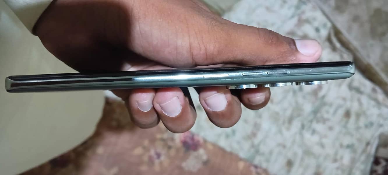Tecno CAMON 40 Pro 6