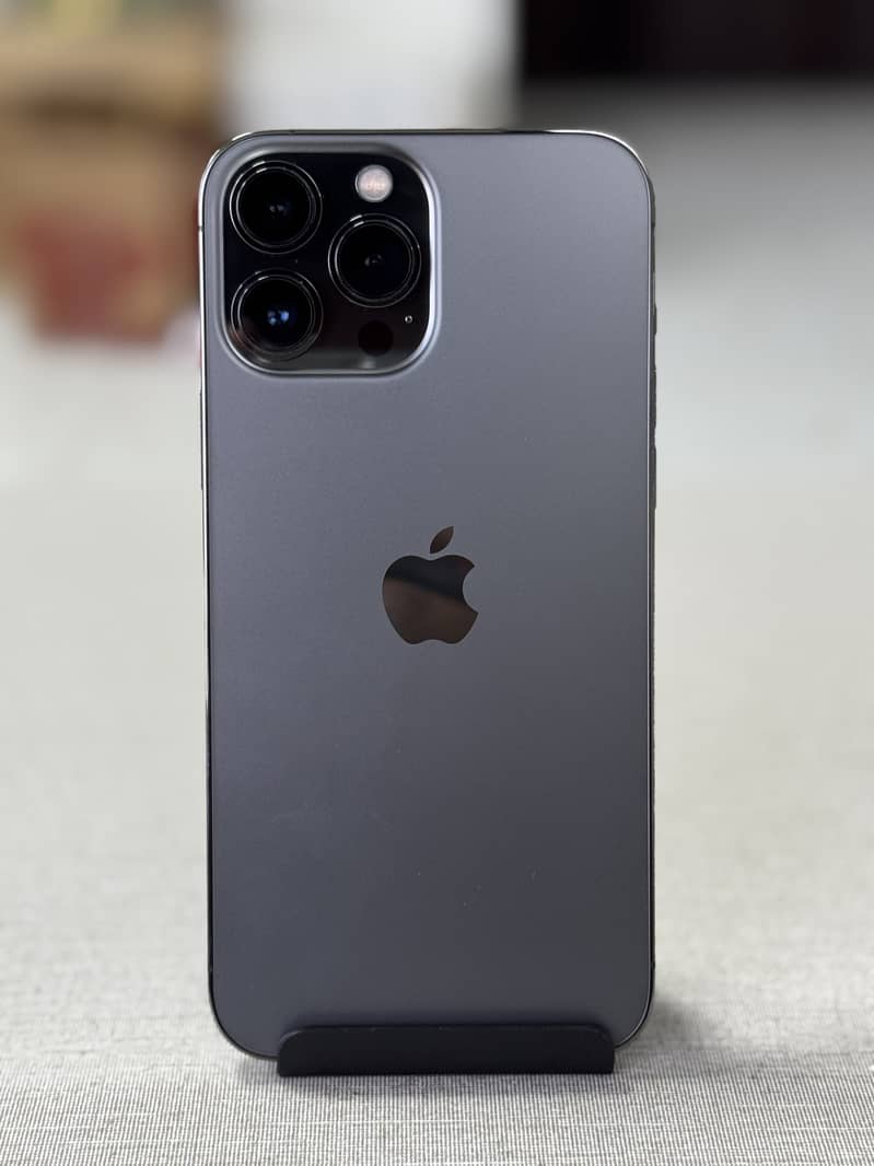 Apple iPhone 13 Pro Max 1