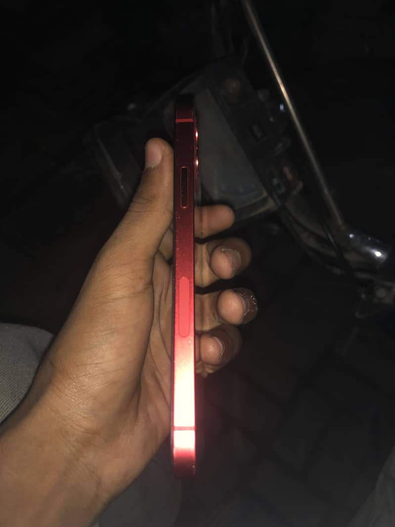 Apple iPhone 12 1