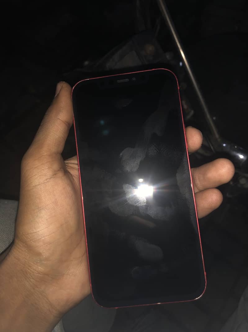 Apple iPhone 12 4