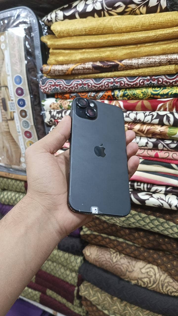 Apple iPhone 15 plus 1