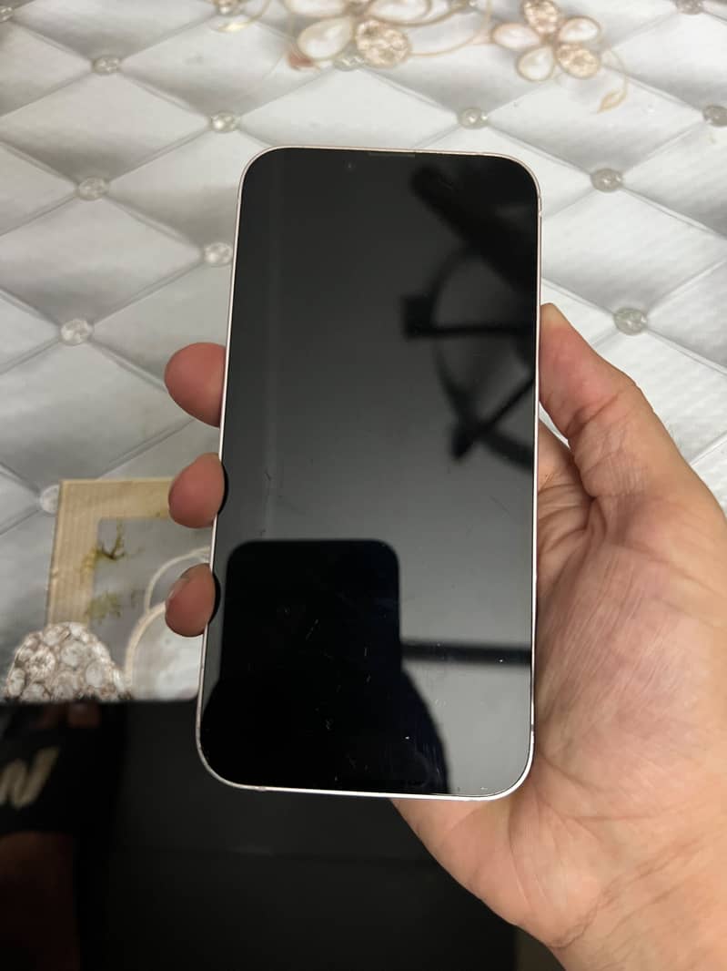 Apple iPhone 13 1