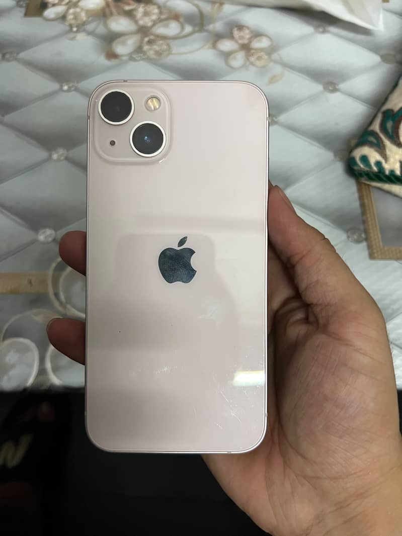 Apple iPhone 13 2