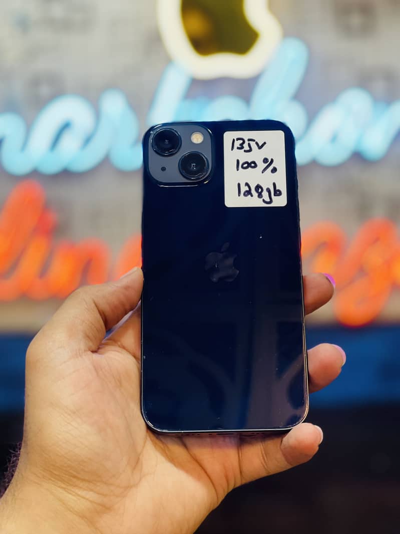iPhone 13 4