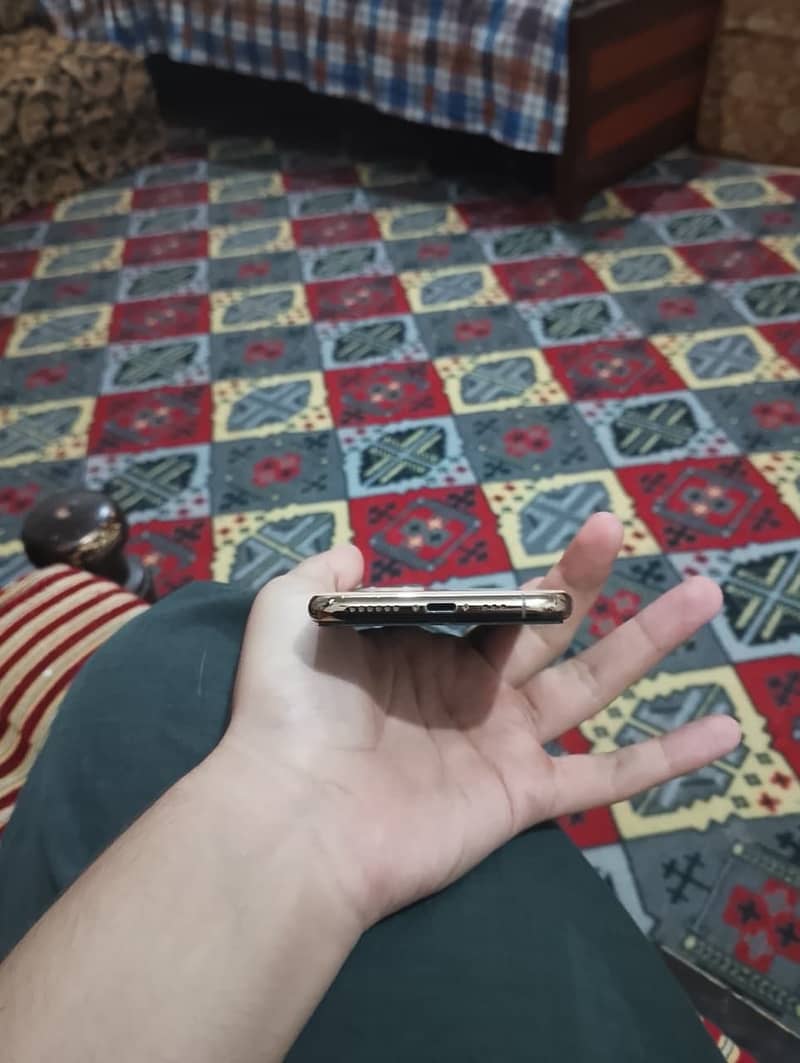 Apple iPhone 11 Pro 8
