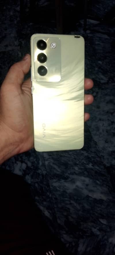 Vivo Y100