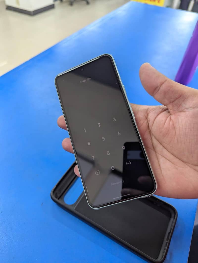 Google Pixel 8 3