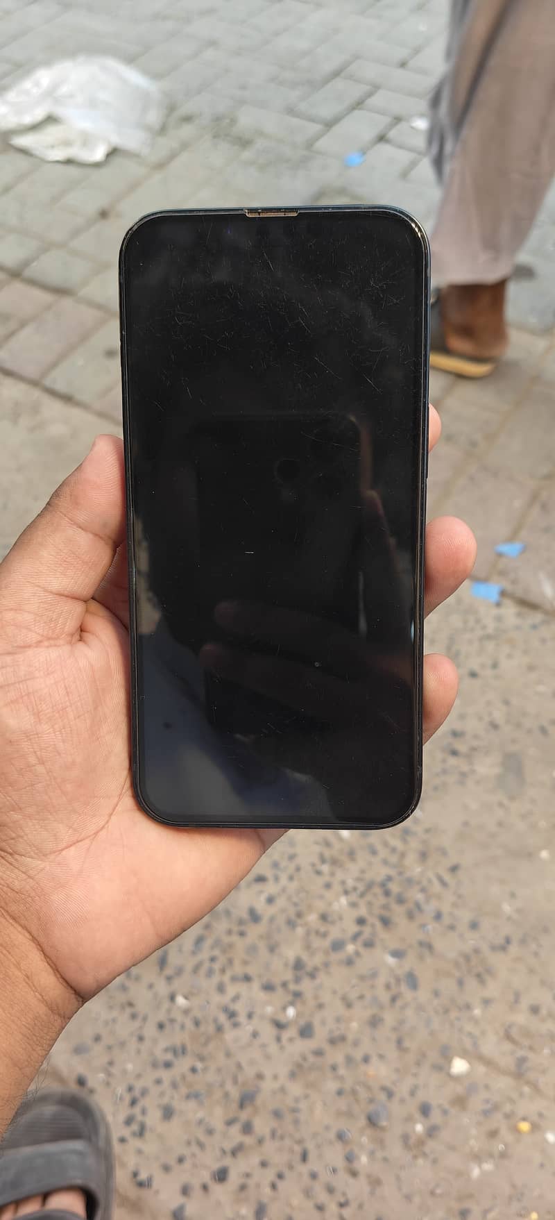 Apple iPhone 13 4