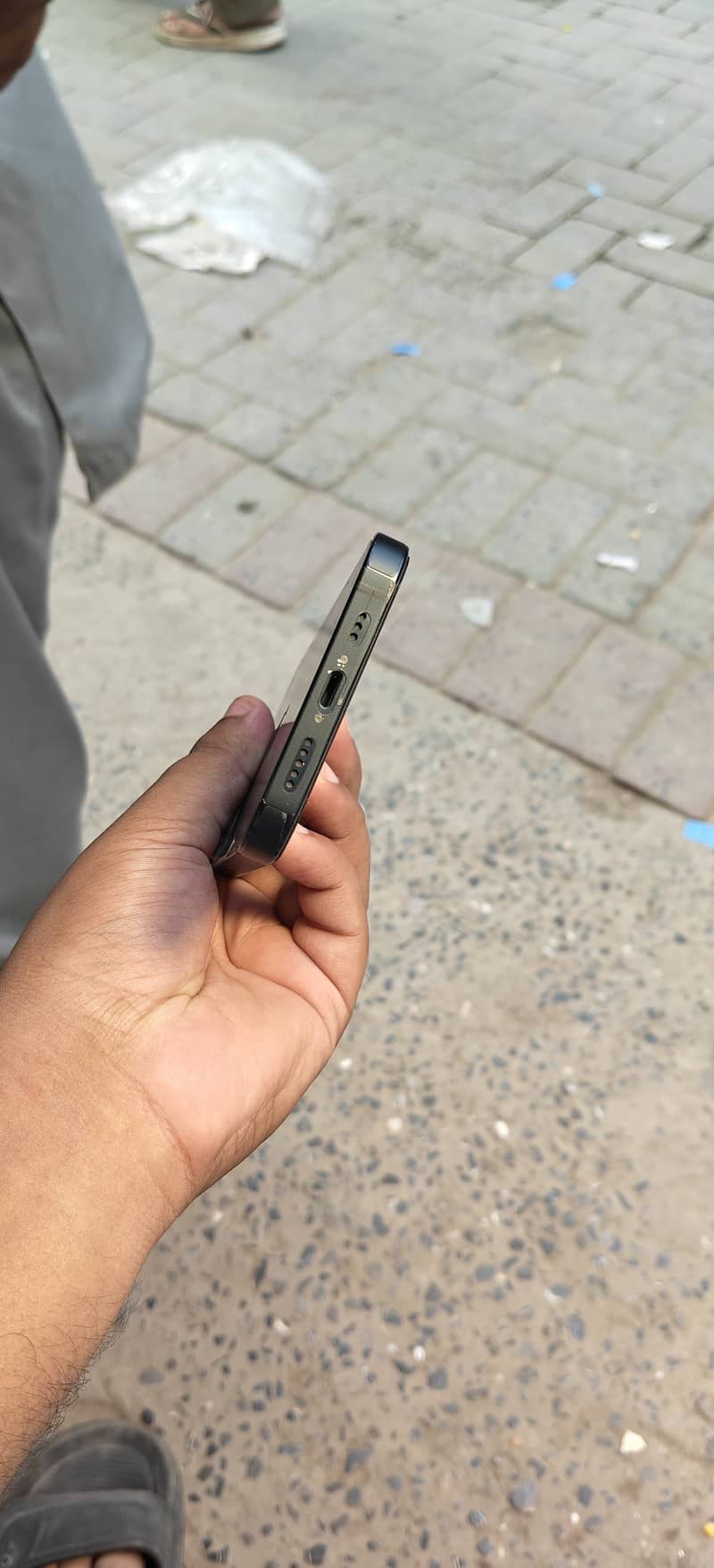 Apple iPhone 13 5