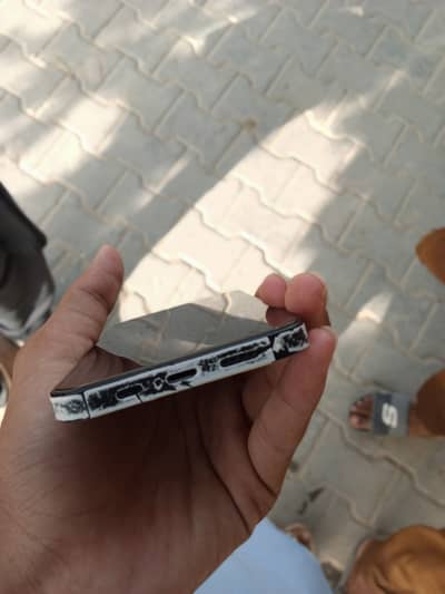 Apple iPhone 13 128 gburgnet for sell    all oky 10/10water pack